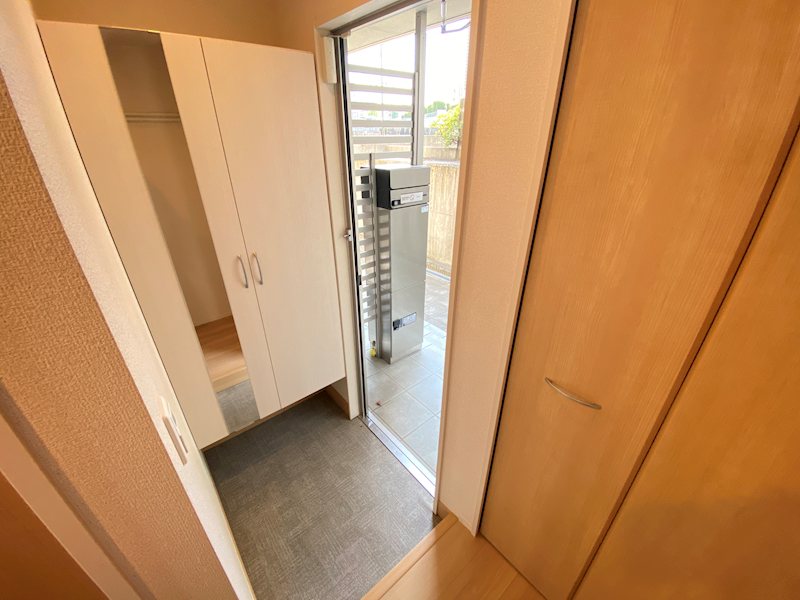 パステル城山 玄関