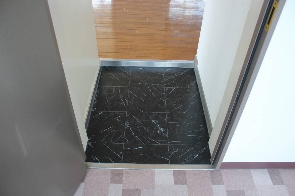 フィオーレ美の里 玄関