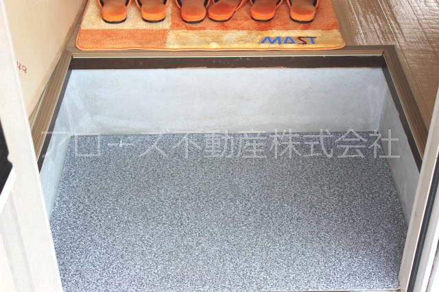 フォーブル吉村A棟 玄関