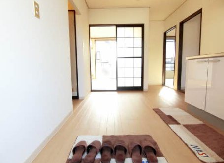 フォーブル吉村A棟 玄関
