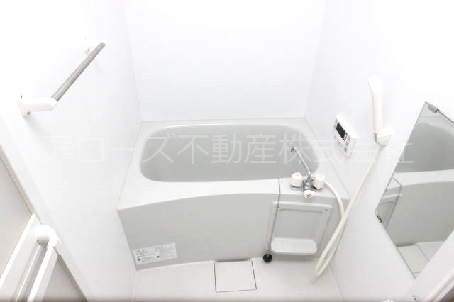 ヴィラ　リヴィエールⅡ 風呂画像