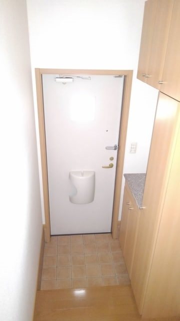 シャルマン　弐番館 玄関