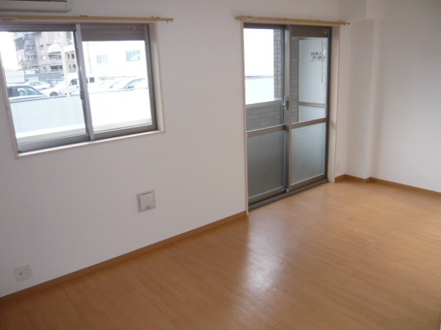 フォブール五日市駅前 リビング