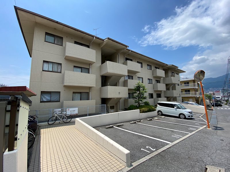 ヴェルテ皆賀 204号室 外観