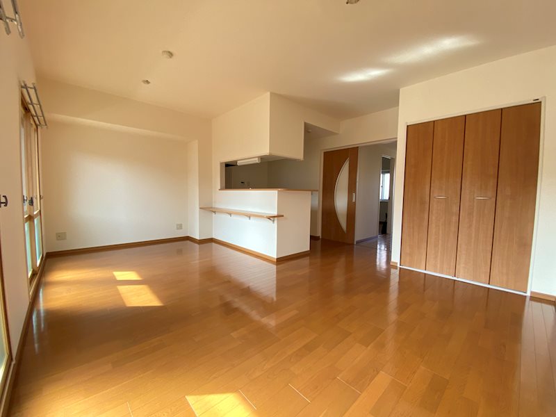 レガーロ五日市 リビング