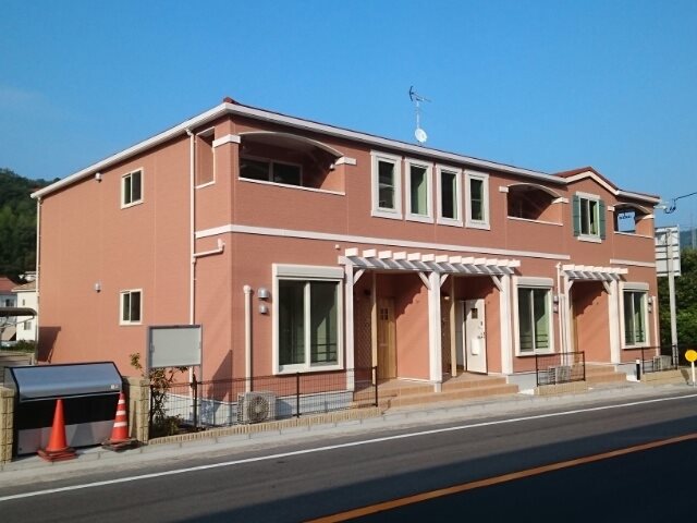 5th Avenue B 外観