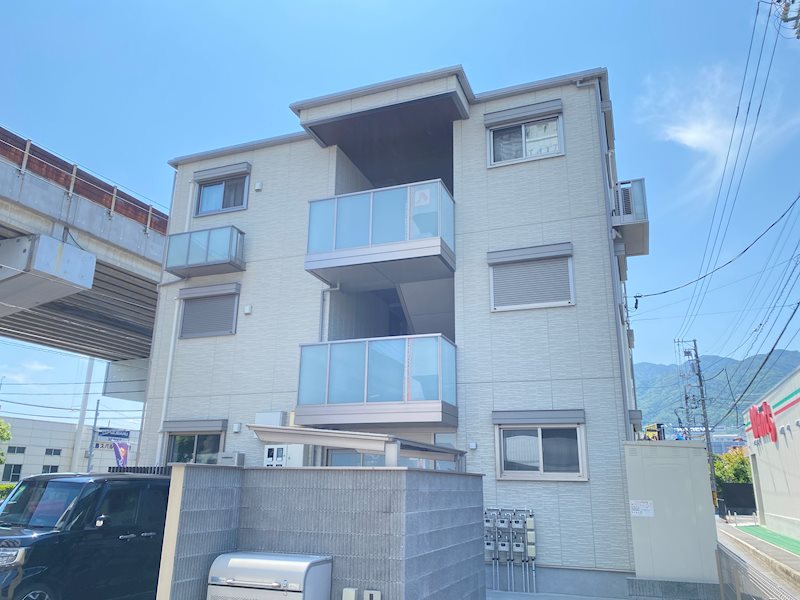 アヴニール五日市中央 外観