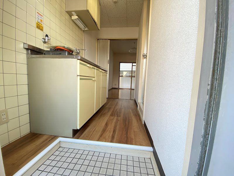 サンライズ千同A 玄関