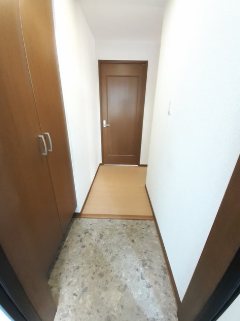 プラザ初雪 玄関