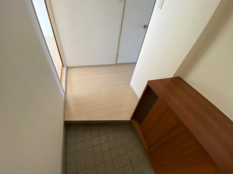 第三桂ビル 玄関