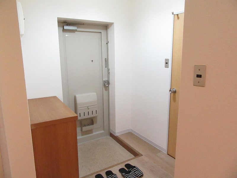 第2真屋ビル 玄関