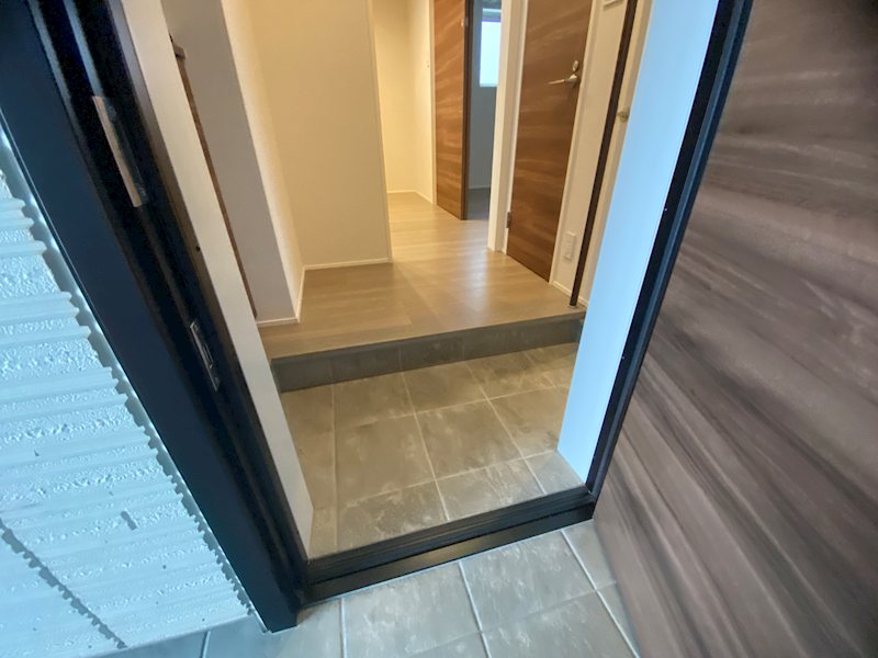 テラ五日市駅 玄関