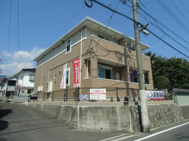 ネオ串戸 外観