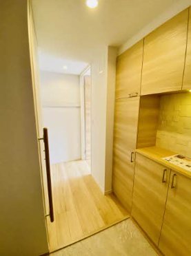 ラルーチェ 玄関