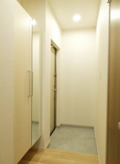 トレカーサ 玄関