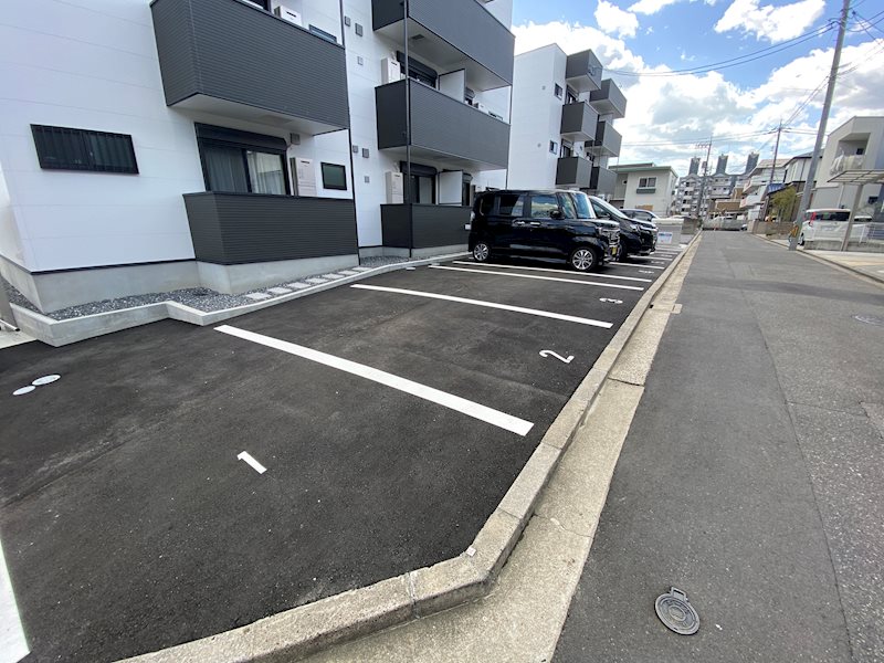 スマイルレジデンス三筋　北館 駐車場