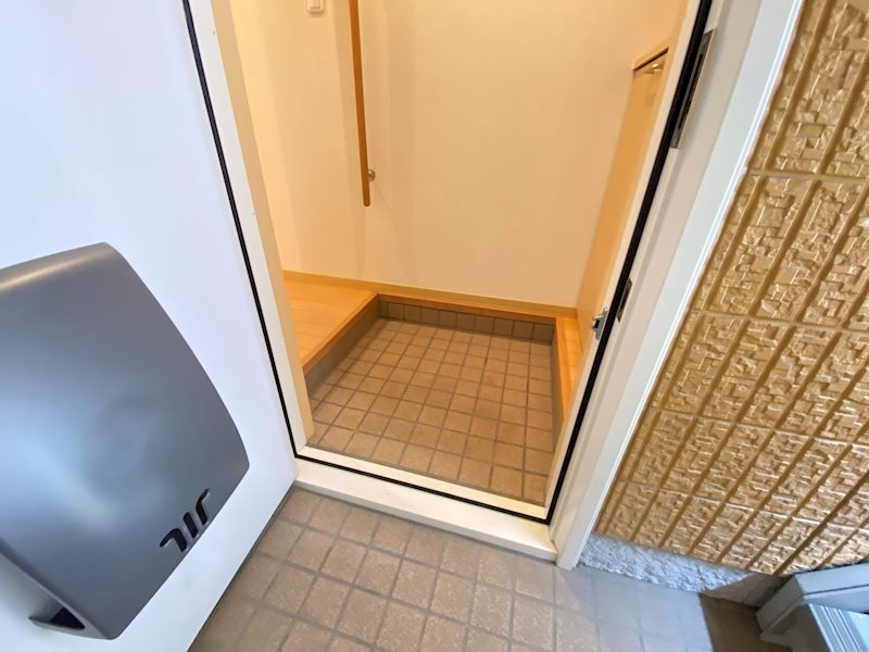 メゾン・ハピアス 玄関