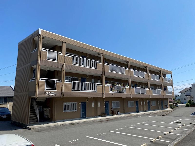 ニューマリッチフジモト 104号室 外観
