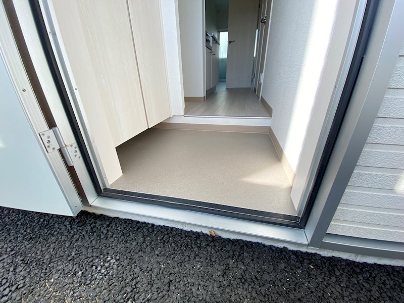 COLLINA五日市中央 玄関