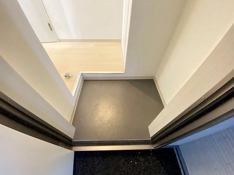 グランデール屋代 玄関