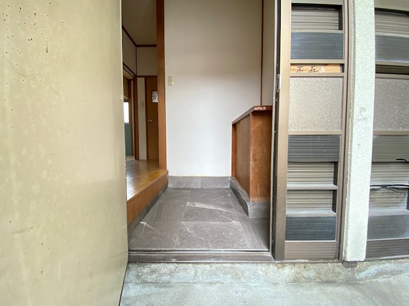 佐方貸家 玄関