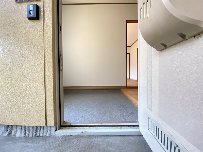 コーポ宮内A棟  玄関