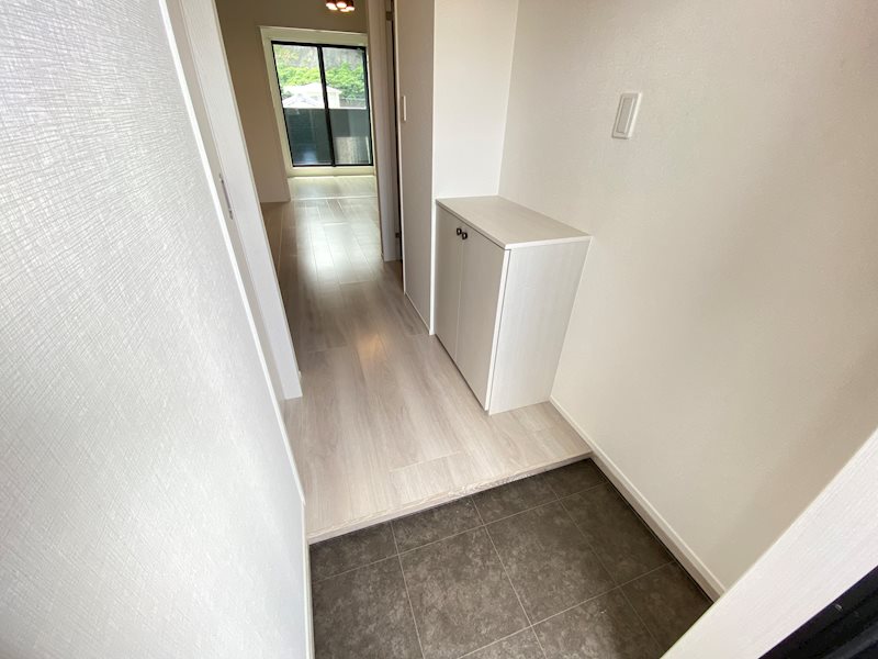 West River 五日市駅南 玄関