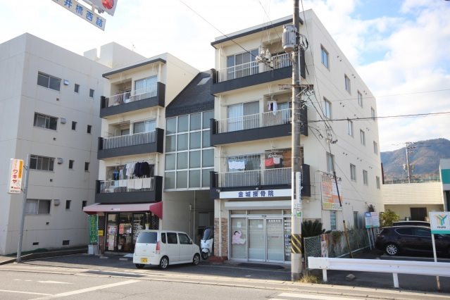 松岡マンション 403号室 外観