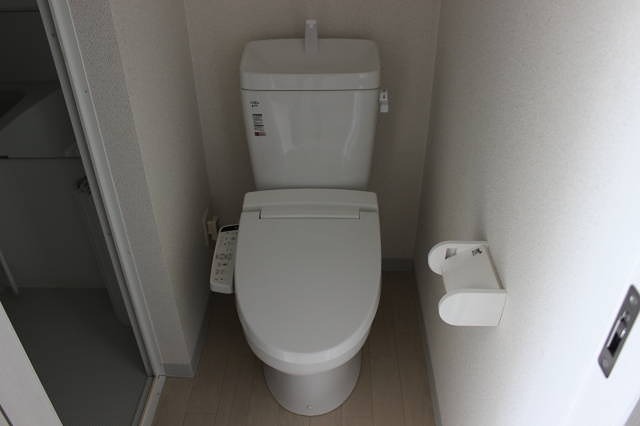 ヴィラ　リヴィエールⅢ その他7
