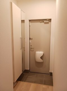 プレミアムテラス 玄関