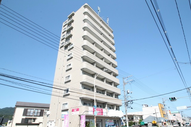シャルマンヴィル新宮 外観