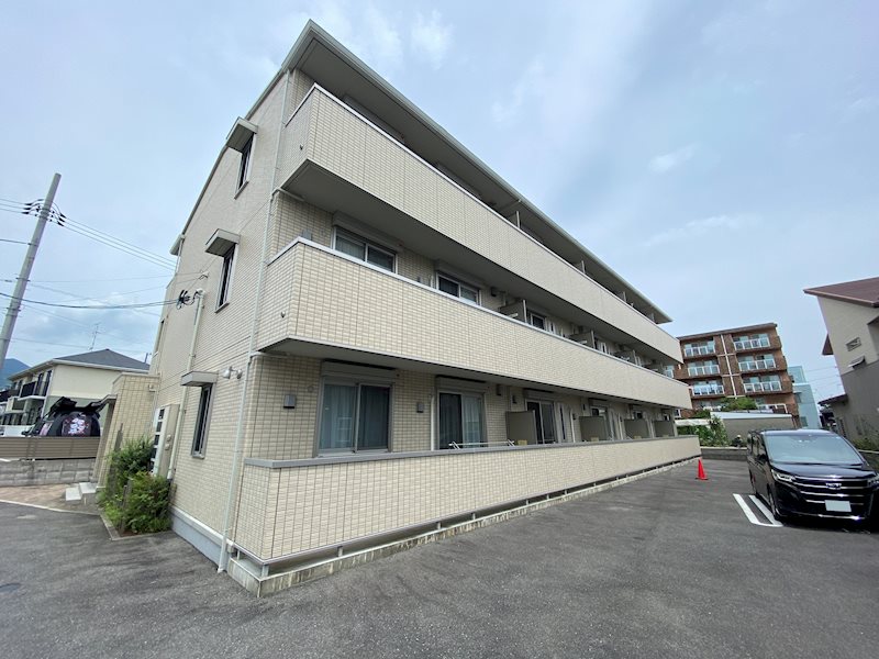 コリーヌ・Mont 204号室 外観