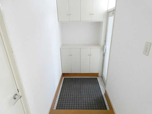 井上貸家 玄関