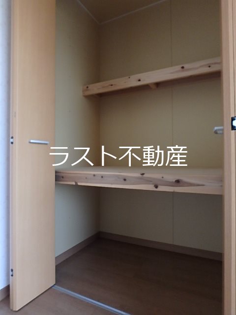 サンハイツ京田 収納