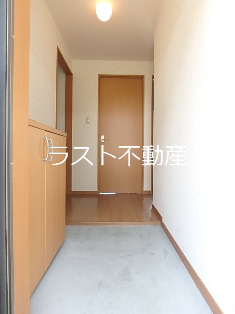 サンハイツ京田 玄関