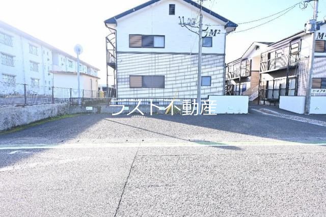 コーポアネックスM2 駐車場