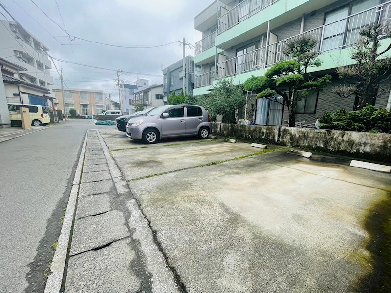グリーンハイツ 駐車場