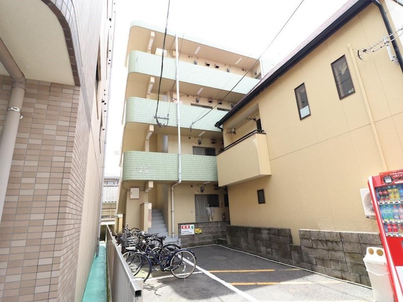グリンピア五月 駐車場