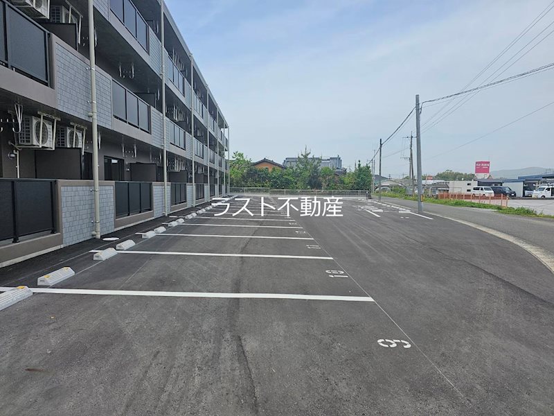 鹿児島県薩摩川内市矢倉町 駐車場