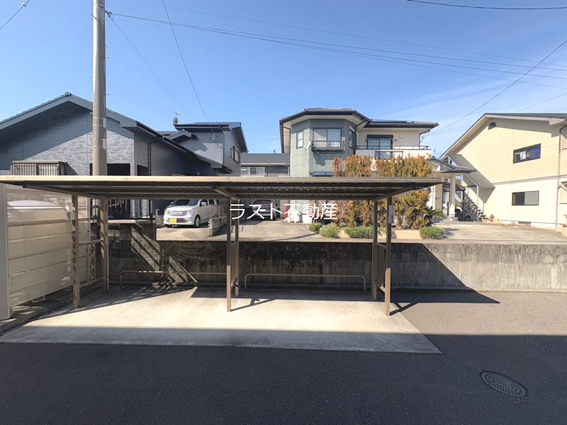 セレーネ中郷 駐車場