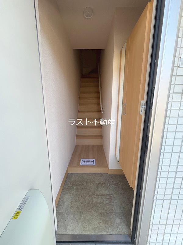 セレーネ中郷 玄関