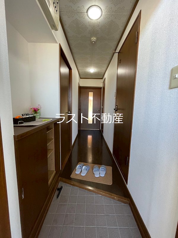 プレステージオガタマ 玄関