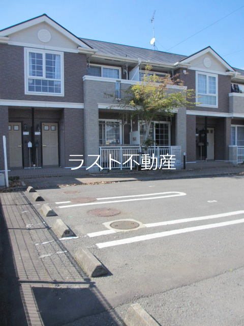 アンティークN 駐車場