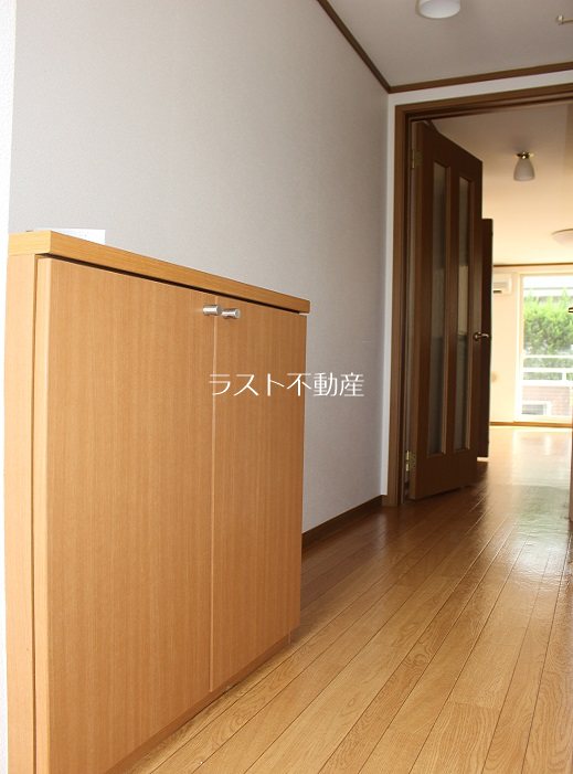 シェトワ 玄関