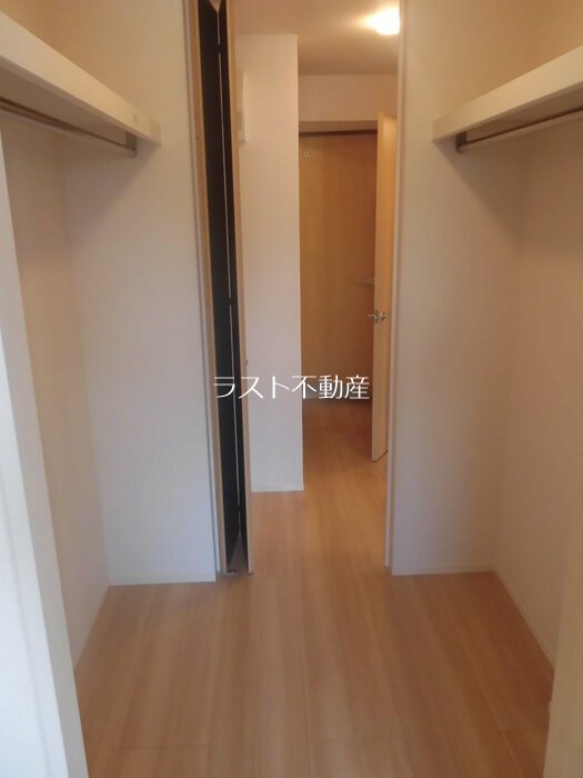 ヴィブァン　B棟 収納