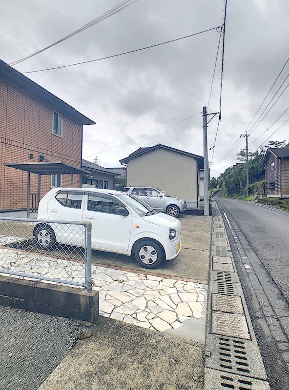 レモングラス 駐車場