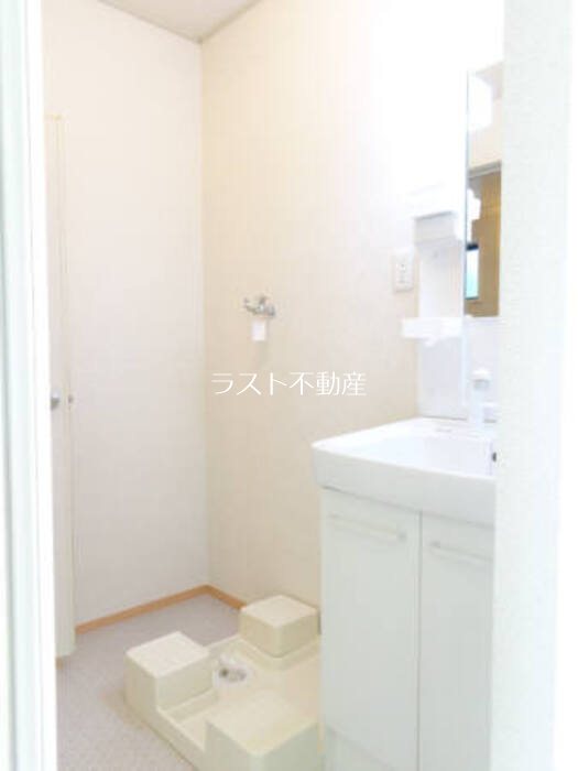 セジュール桜町 洗面所
