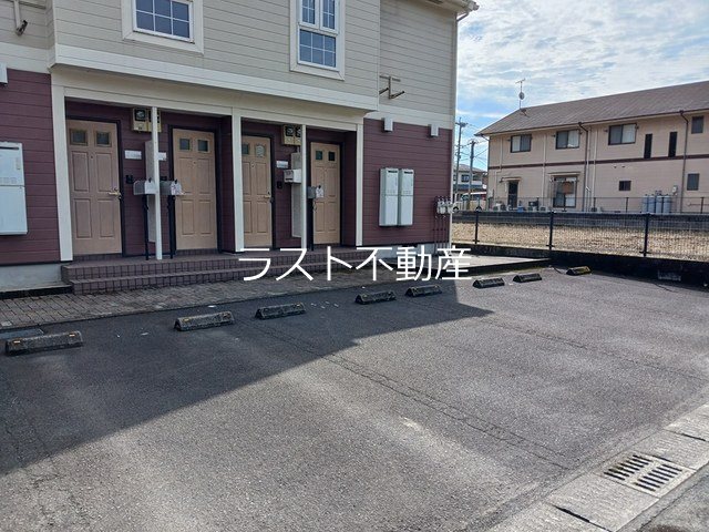 ニーロクセブンⅡ 駐車場