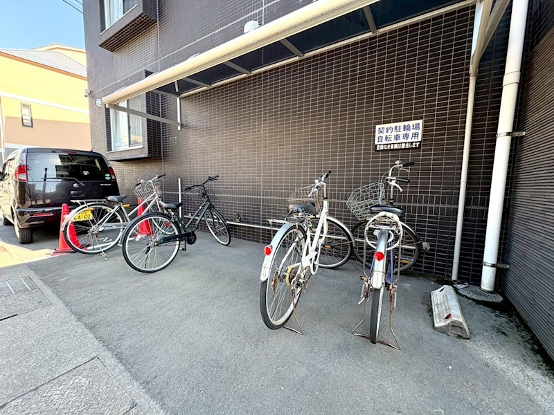 鹿児島県鹿児島市荒田２丁目66-10 エントランス