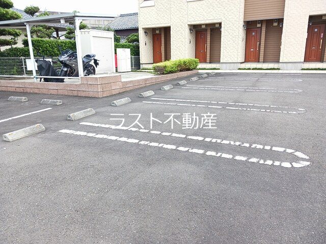 鹿児島県薩摩川内市東大小路町 駐車場